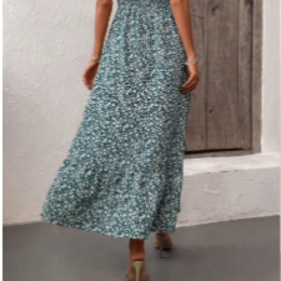 SHEIN LUNE Floral Print V-Neck Ruffle Hem Dress - Picture 4 of 4